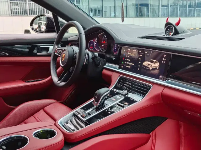 Porsche Panamera — Фото автомобиля 20