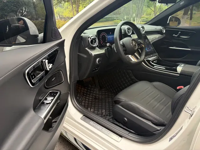 Mercedes-Benz C-Class — Фото автомобиля 12