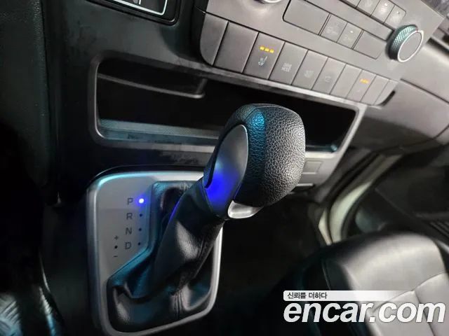 Hyundai Staria Staria Карго 5 мест — Фото автомобиля 9