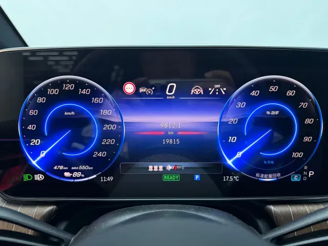 Mercedes-Benz EQE SUV — Фото автомобиля 8