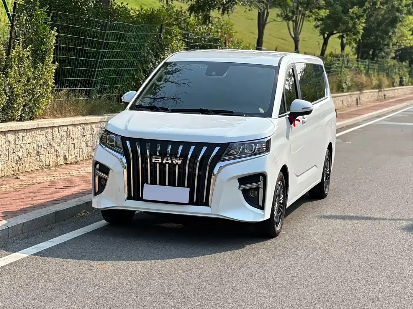 Фотография автомобиля — BAW (Beijing Automobile Works) Ruisheng Ace M7