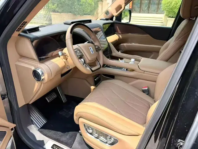 BYD U8 — Фото автомобиля 5