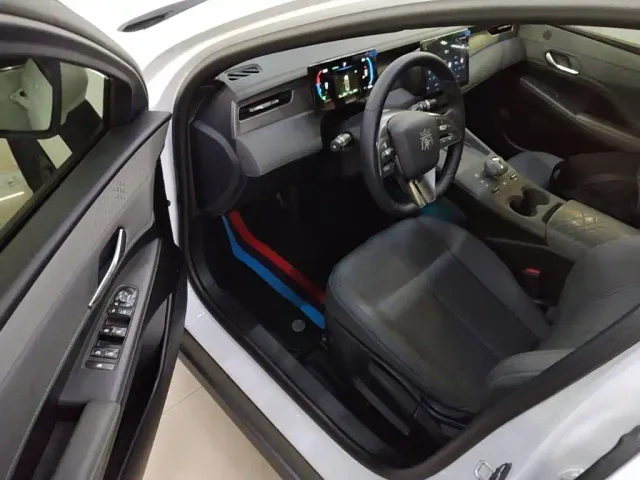 BYD Qin PLUS — Фото автомобиля 15