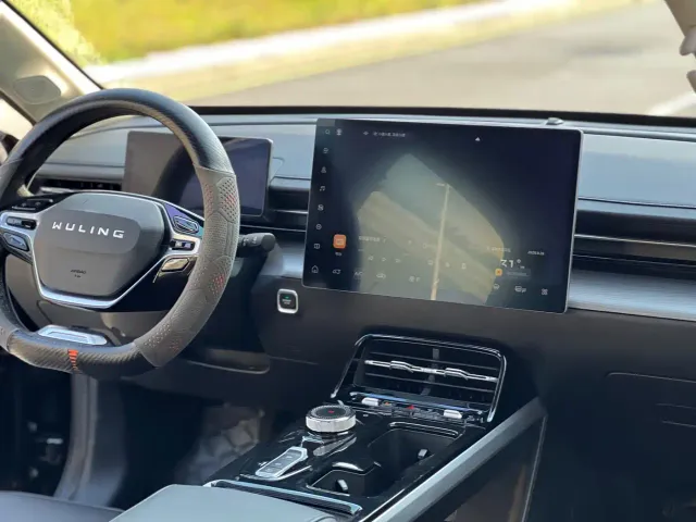 Wuling Starlight — Фото автомобиля 13