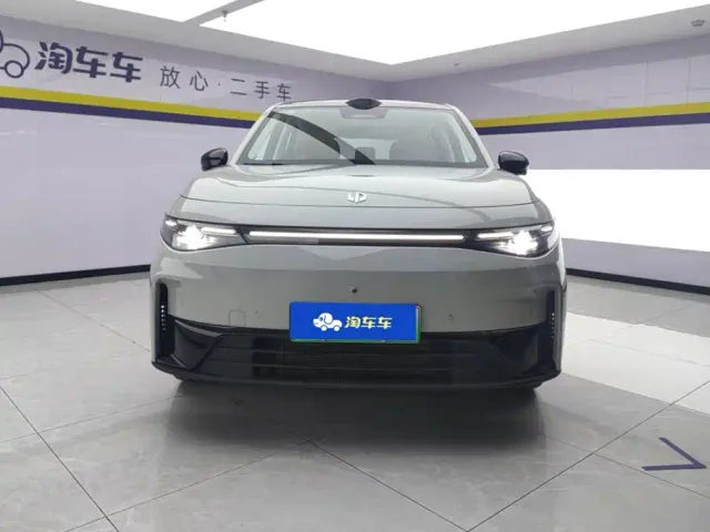 Leapmotor C10 — Фото автомобиля 2