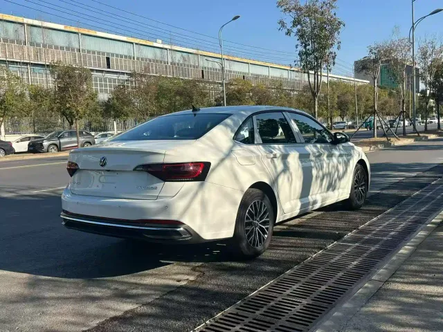 Volkswagen Sagitar — Фото автомобиля 8