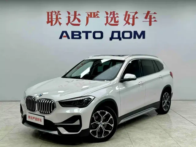 Фотография автомобиля — BMW X1