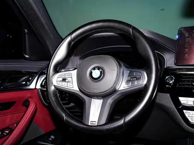 BMW 5 Series — Фото автомобиля 16