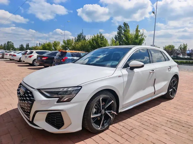 Фотография автомобиля — Audi A3