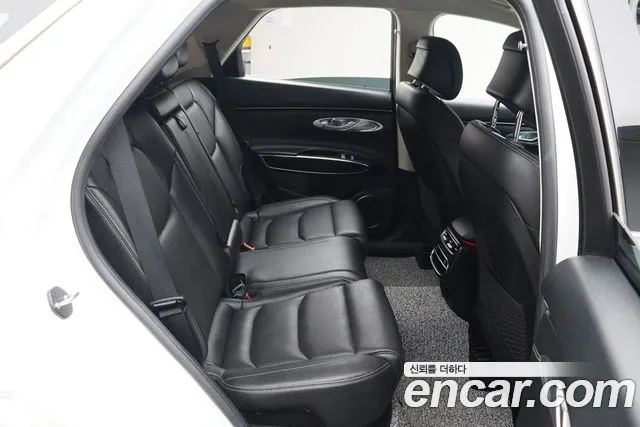 Genesis GV70 — Фото автомобиля 16