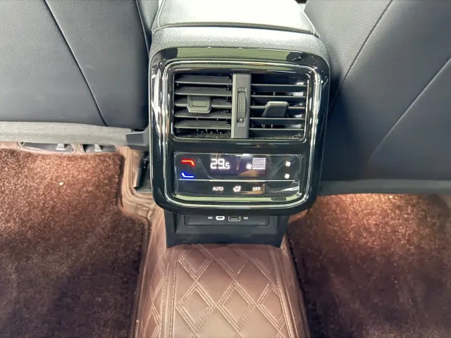 Volkswagen Passat — Фото автомобиля 10
