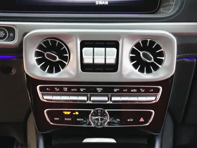 Mercedes-Benz G-Class — Фото автомобиля 20