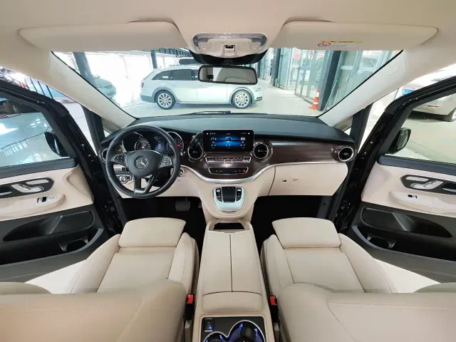 Mercedes-Benz V-Class — Фото автомобиля 4