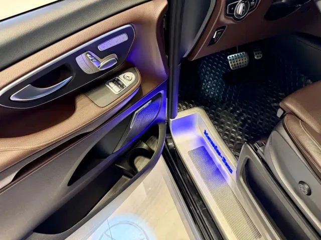 Mercedes-Benz V-Class — Фото автомобиля 4