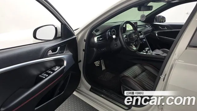 Genesis G70 New — Фото автомобиля 15