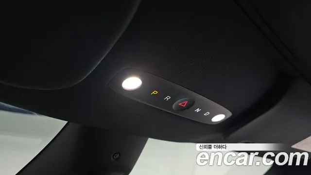 Tesla Model Y — Фото автомобиля 16