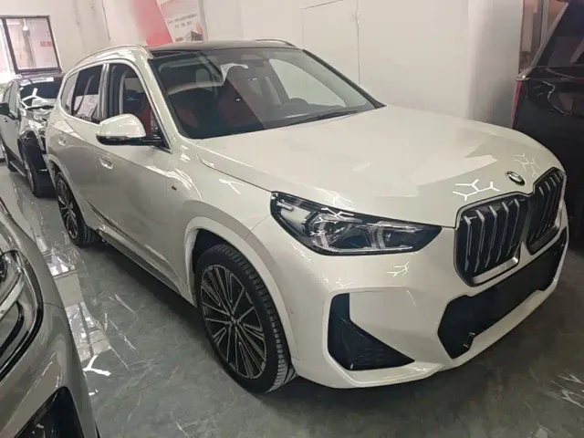 BMW X1 — Фото автомобиля 3