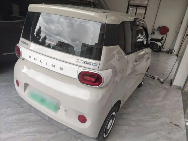 Wuling Hongguang Mini EV — Фото автомобиля 6