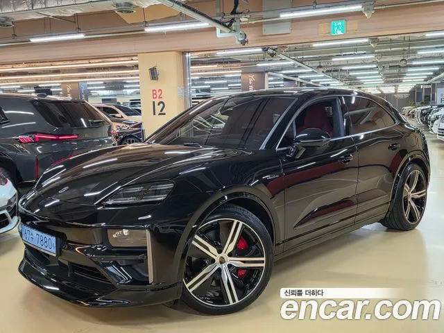 Фотография автомобиля — Porsche Macan