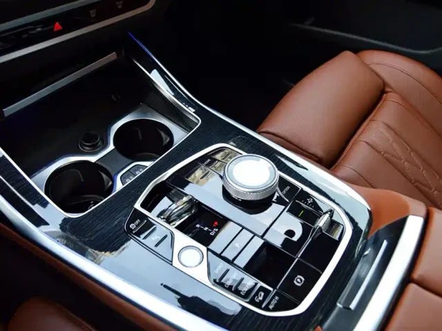 BMW X7 — Фото автомобиля 10
