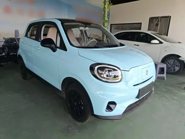 Leapmotor T03 — Фото автомобиля 3