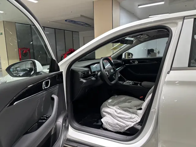 Geely Galaxy Stellar 6 — Фото автомобиля 9