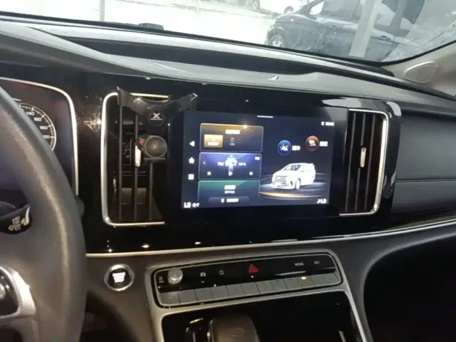 GAC Trumpchi M8 — Фото автомобиля 12