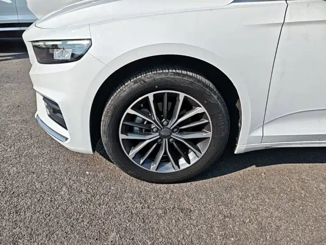 Geely Xingrui — Фото автомобиля 22