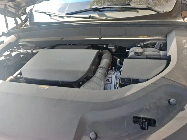 Li Auto L9 — Фото автомобиля 10