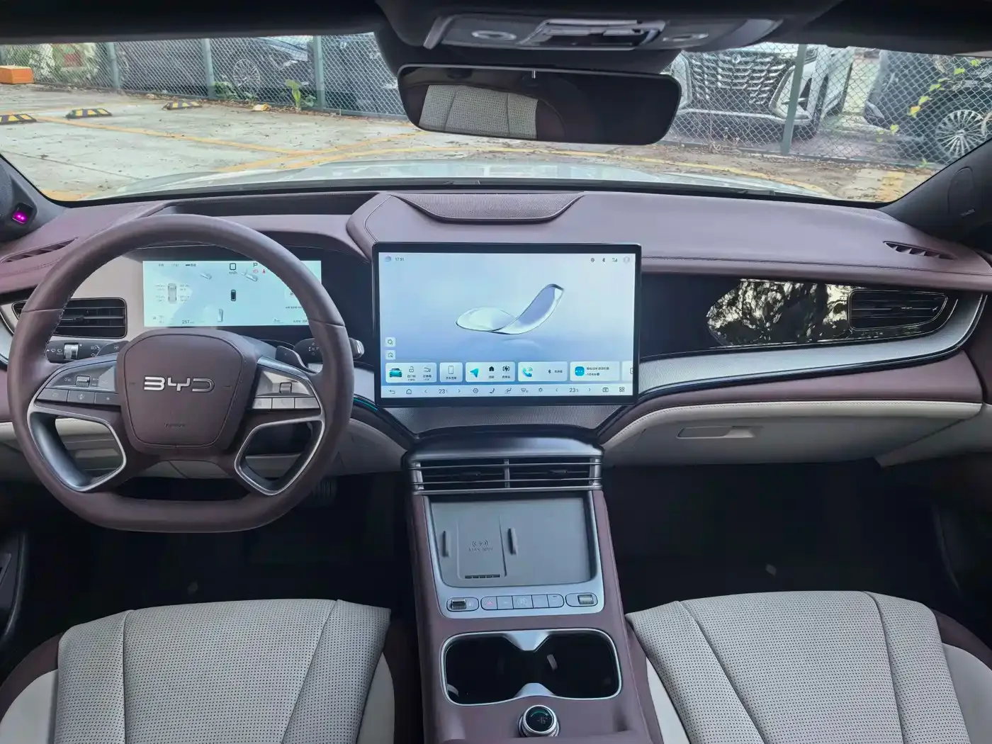 BYD Seal 07 DM-i 2025 DM-i 1.5T 125km Flagship — Фото автомобиля 7