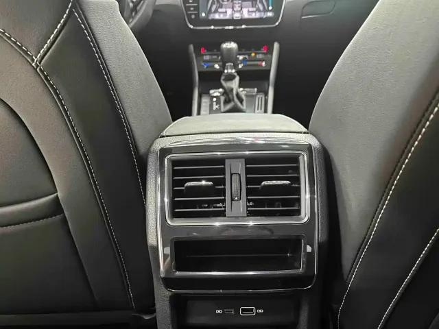 Škoda Superb 2024 TSI280 DSG Premium Edition — Фото автомобиля 11