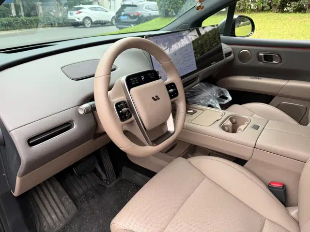 Li Auto i6 — Фото автомобиля 7