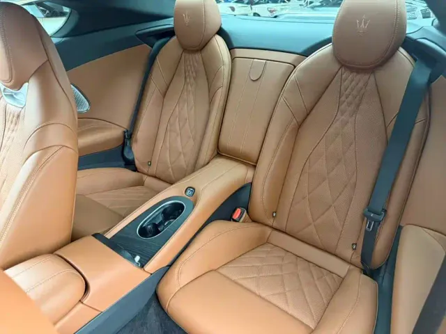 Maserati GranTurismo — Фото автомобиля 12