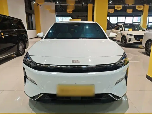 Geely Galaxy L6 — Фото автомобиля 2