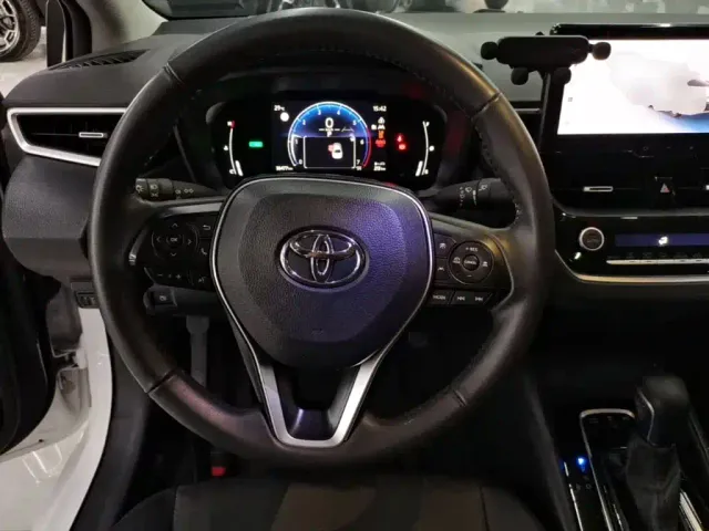Toyota Corolla — Фото автомобиля 10