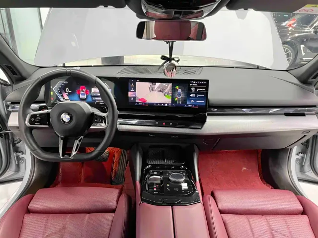 BMW 5 Series — Фото автомобиля 4