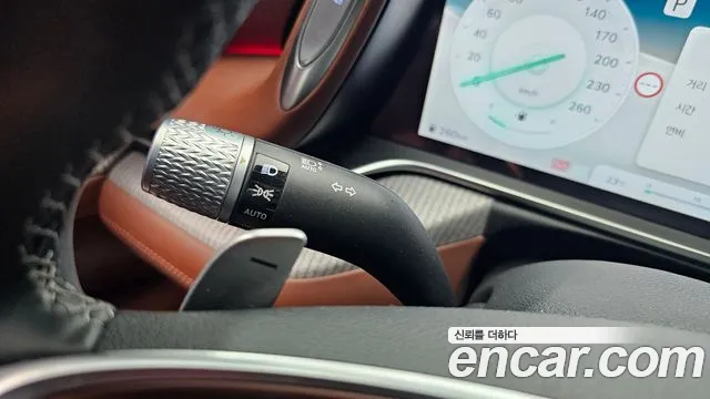 Genesis G90 Бензин 3.5 турбо AWD — Фото автомобиля 24