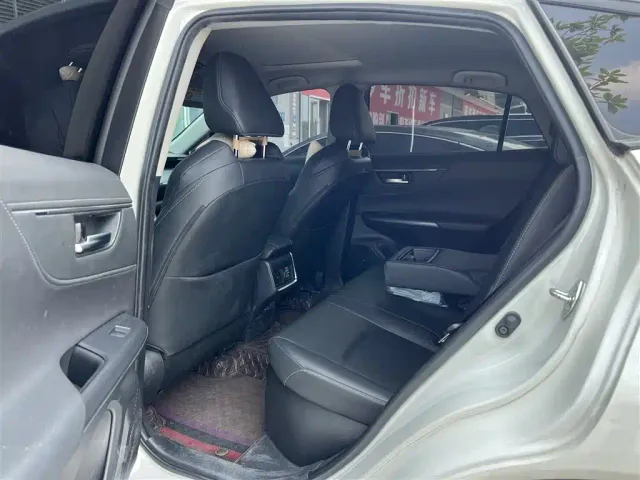 Toyota Venza — Фото автомобиля 6