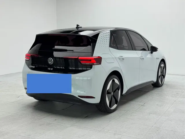 Volkswagen ID.3 — Фото автомобиля 3