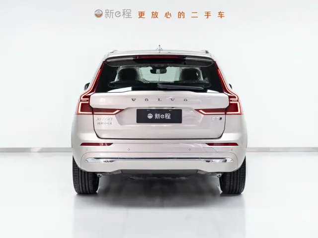 Volvo XC60 — Фото автомобиля 5