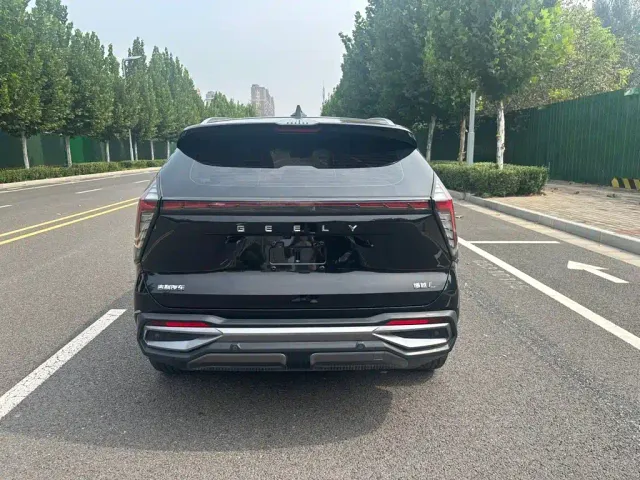 Geely Boyue L — Фото автомобиля 10