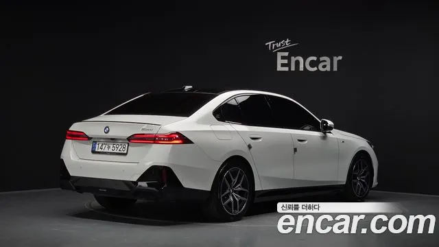 Фотография автомобиля — BMW 5 Series G60