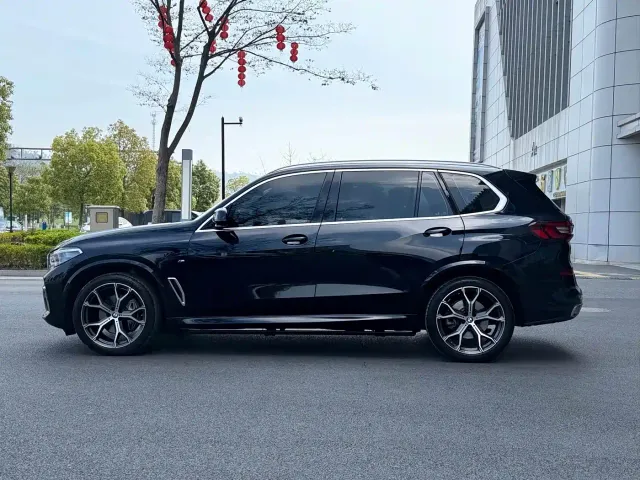 BMW X5 — Фото автомобиля 7