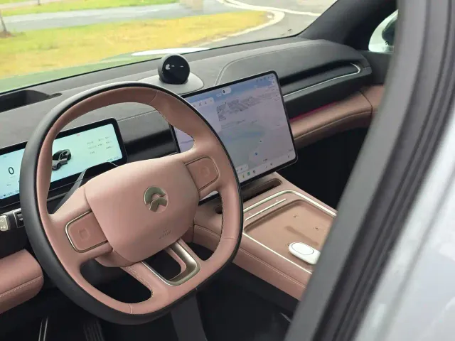 Nio EC6 — Фото автомобиля 11