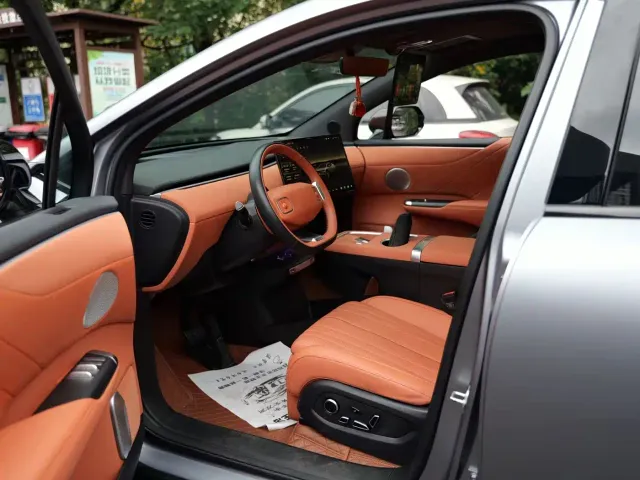 Changan Qiyuan E07 — Фото автомобиля 6