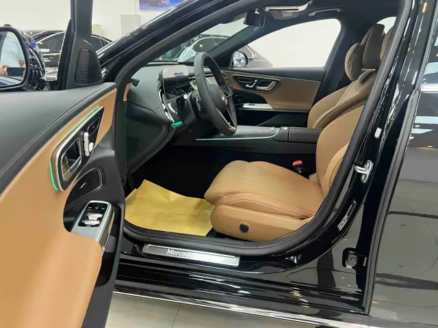 Mercedes-Benz E-Class — Фото автомобиля 7