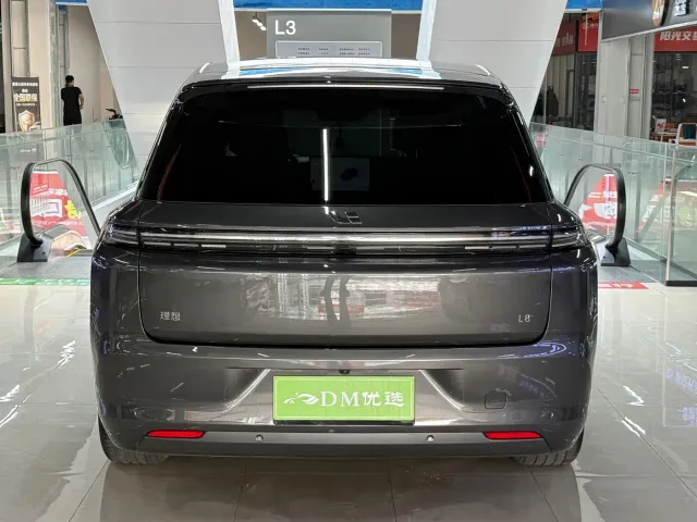 Li Auto L8 — Фото автомобиля 8
