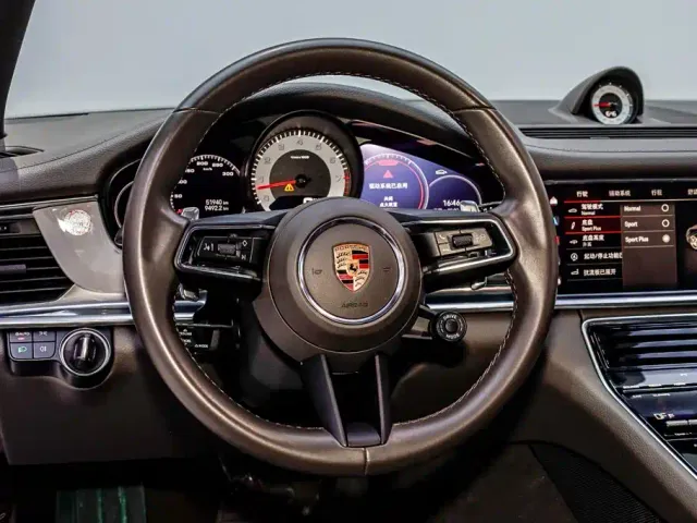 Porsche Panamera — Фото автомобиля 15