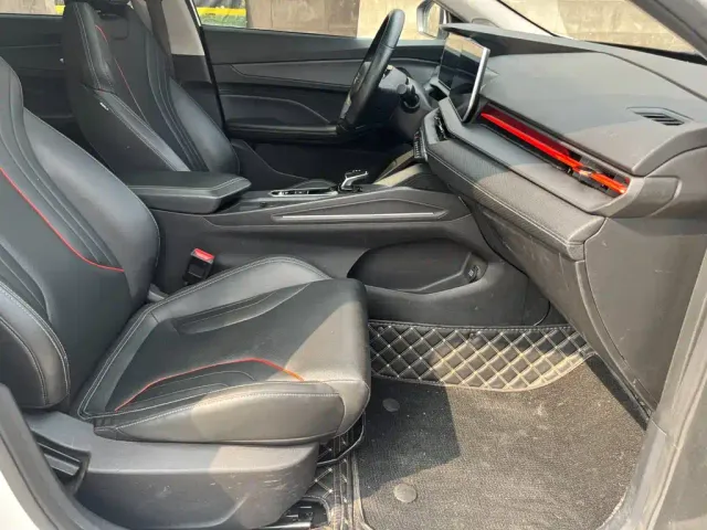 Geely Binrui — Фото автомобиля 15