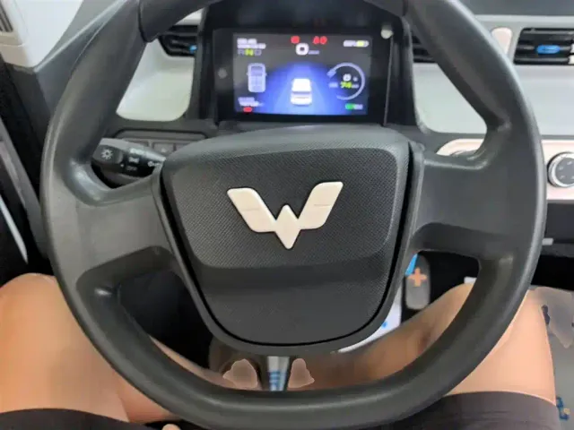 Wuling Hongguang Mini EV — Фото автомобиля 10